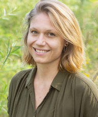 Book an Appointment with Dr. Hona Backstrom for Acupuncture