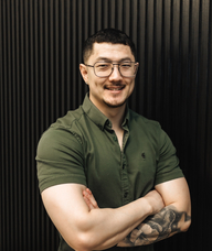 Book an Appointment with Dr. Jonathan Aki for Chiropractic