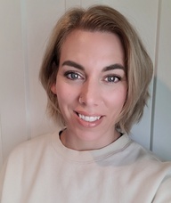 Book an Appointment with Dee Knoll for Massage Therapy