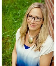 Book an Appointment with Dr. Laura Hjort for Chiropractic
