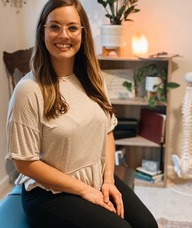 Book an Appointment with Dr. Alyssa Arnold for Chiropractic